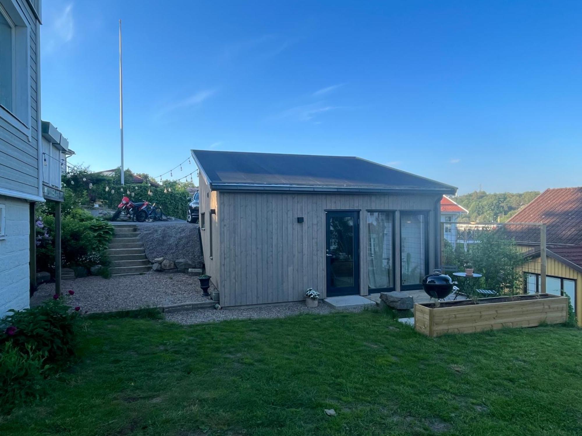 Mysigt Attefallshus Med Naerhet Till Stad Och Hav Gothenburg Exterior photo